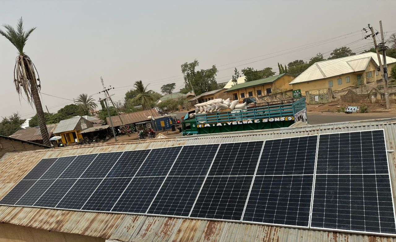 Residential rooftop solar installation